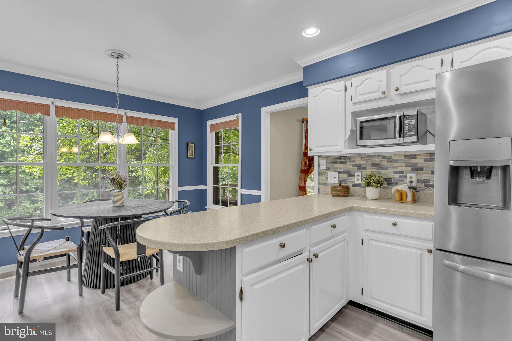 TWIN LAKES - Residential