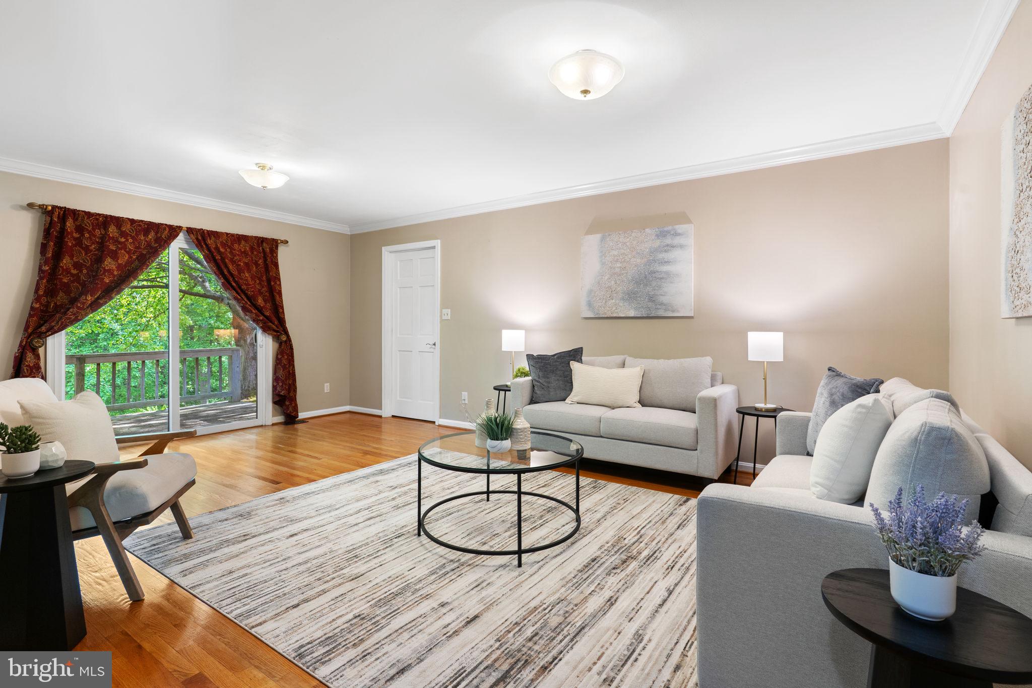 TWIN LAKES - Residential