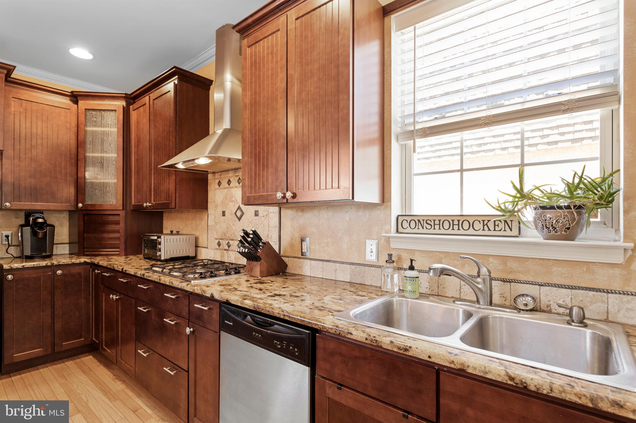 CONSHOHOCKEN - Residential