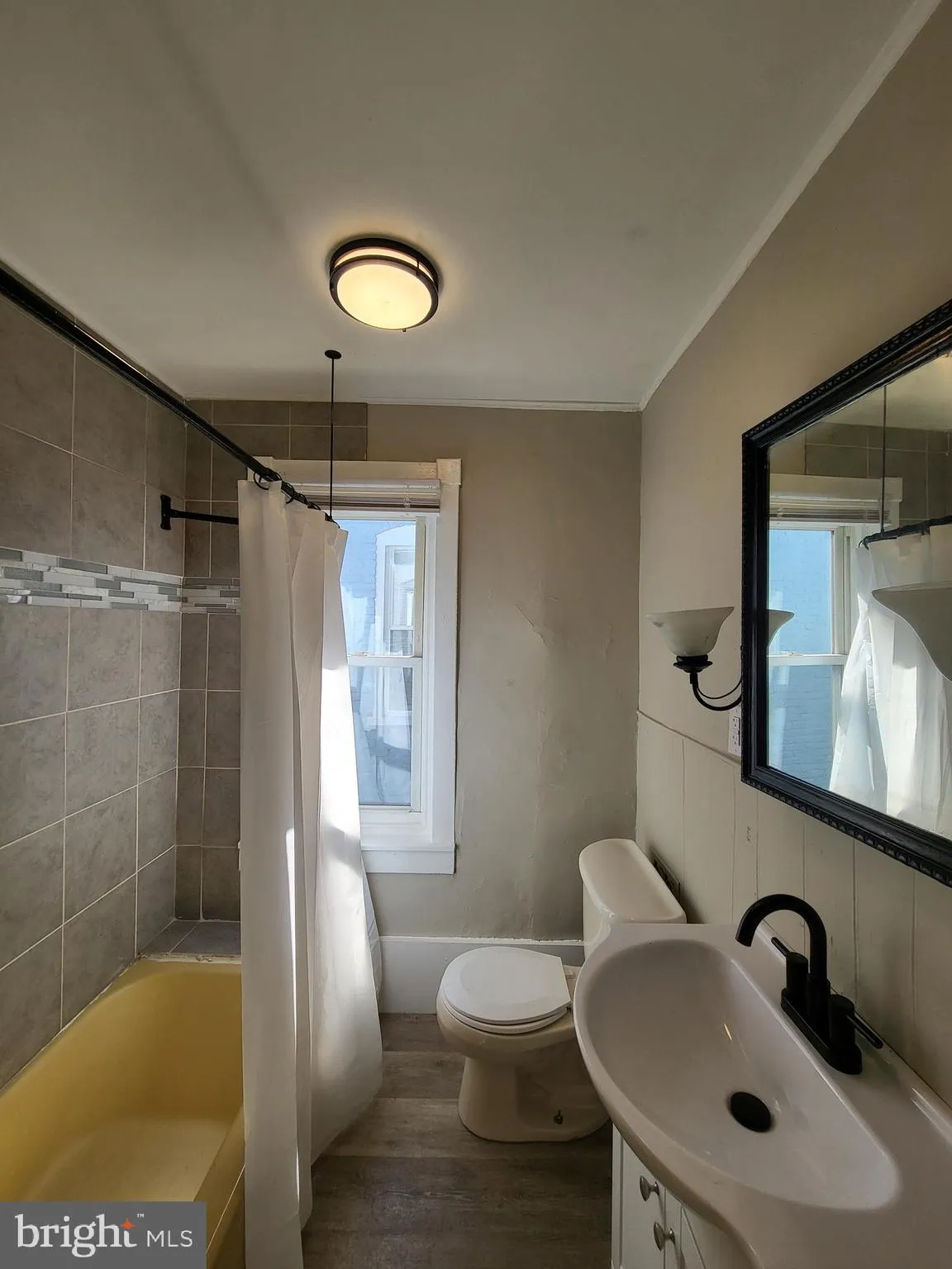 Reading, Pennsylvania 19601, United States, 5 Bedrooms Bedrooms, ,2 BathroomsBathrooms,Residential,Active,85601