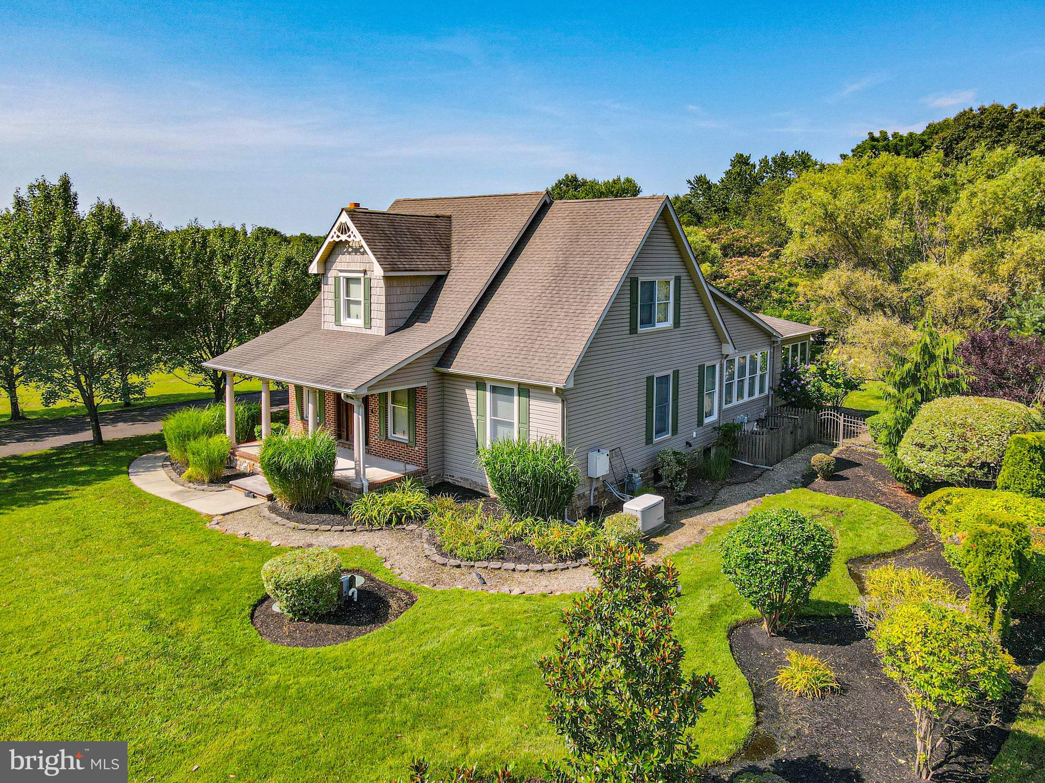 405 WINTERBERRY LANE