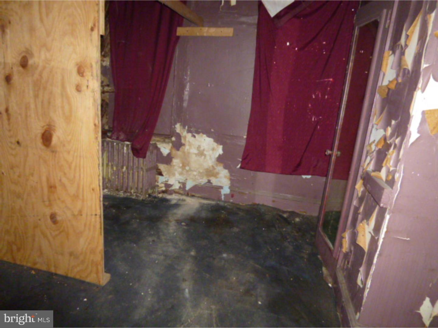 WEST PHILADELPHIA - Commercial Sale