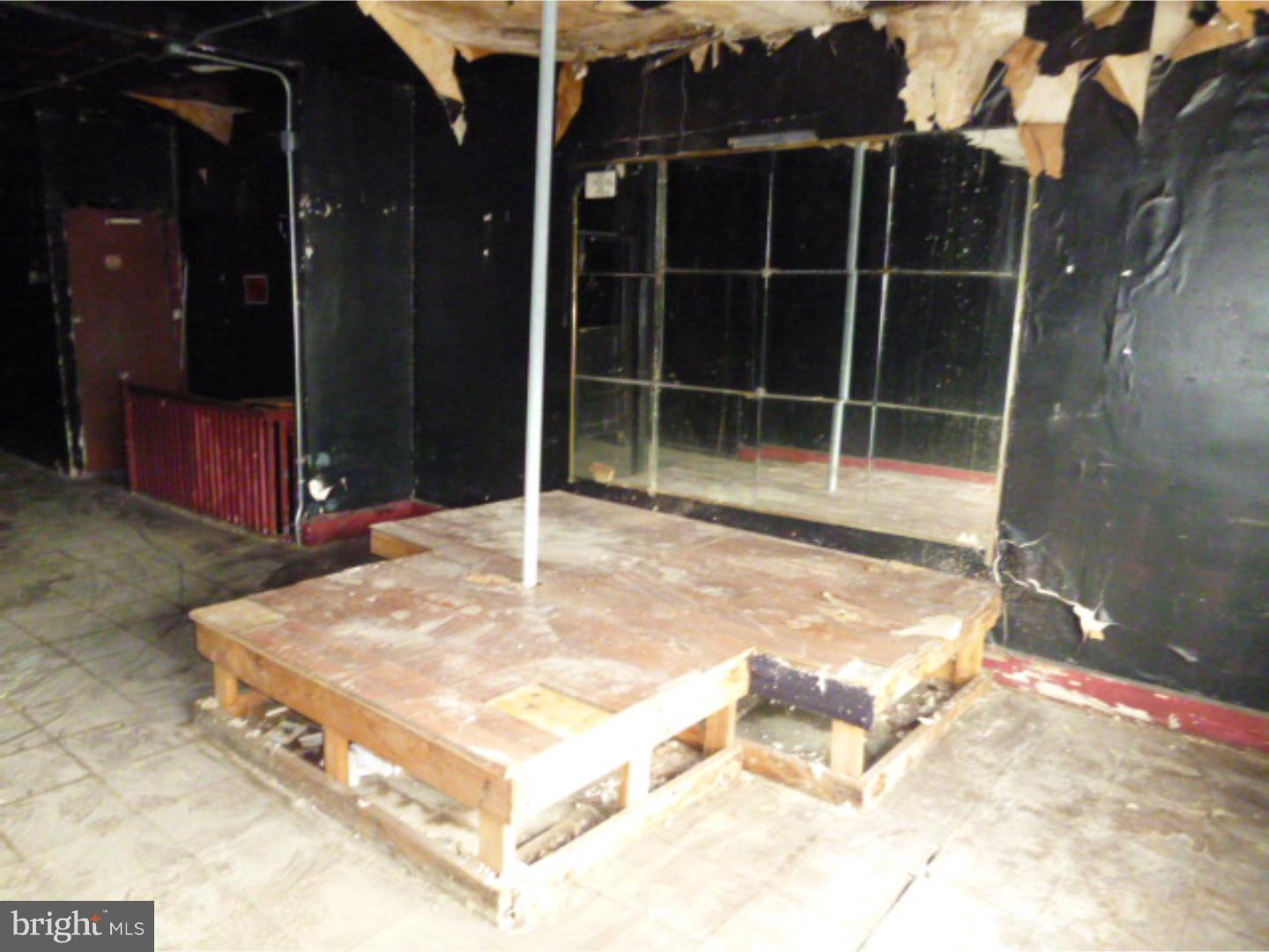 WEST PHILADELPHIA - Commercial Sale