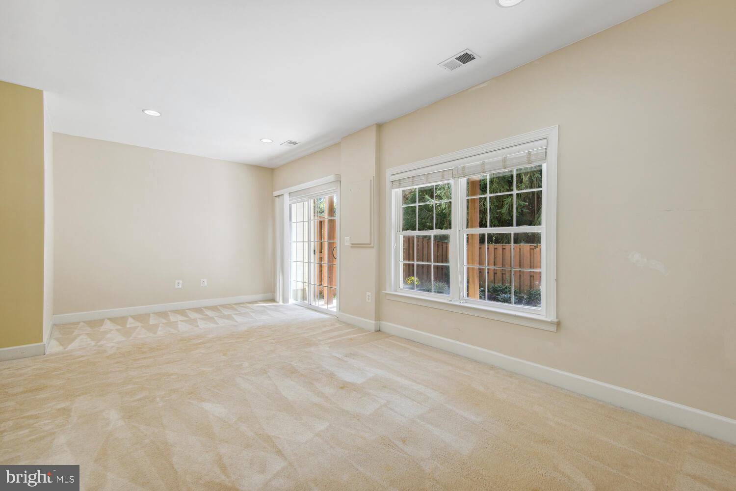 FAIR OAKS - Residential