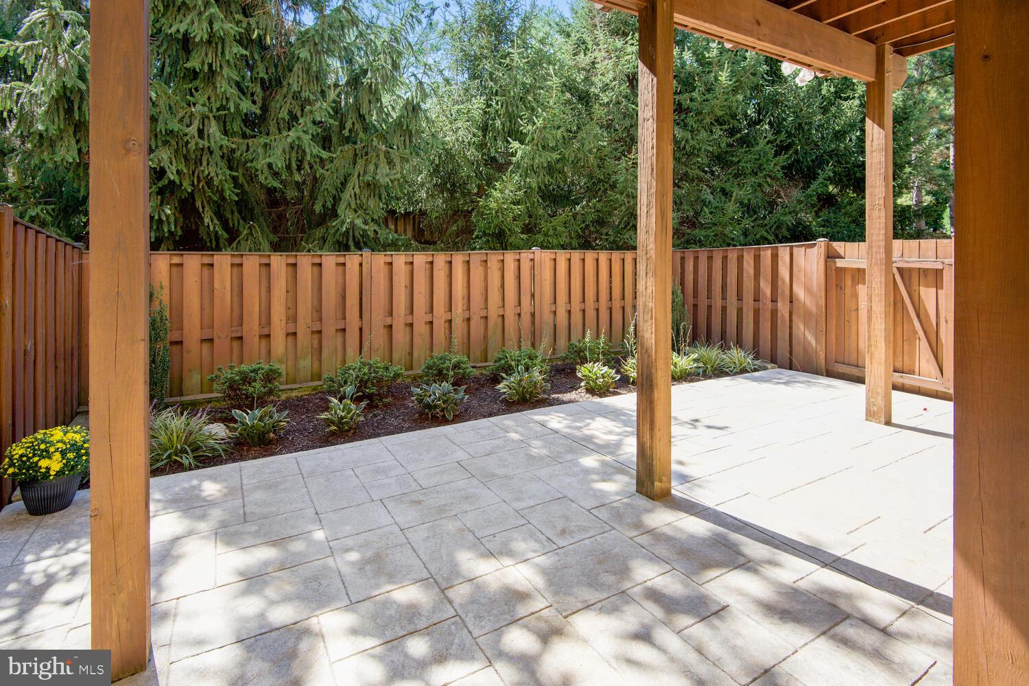 FAIR OAKS - Residential