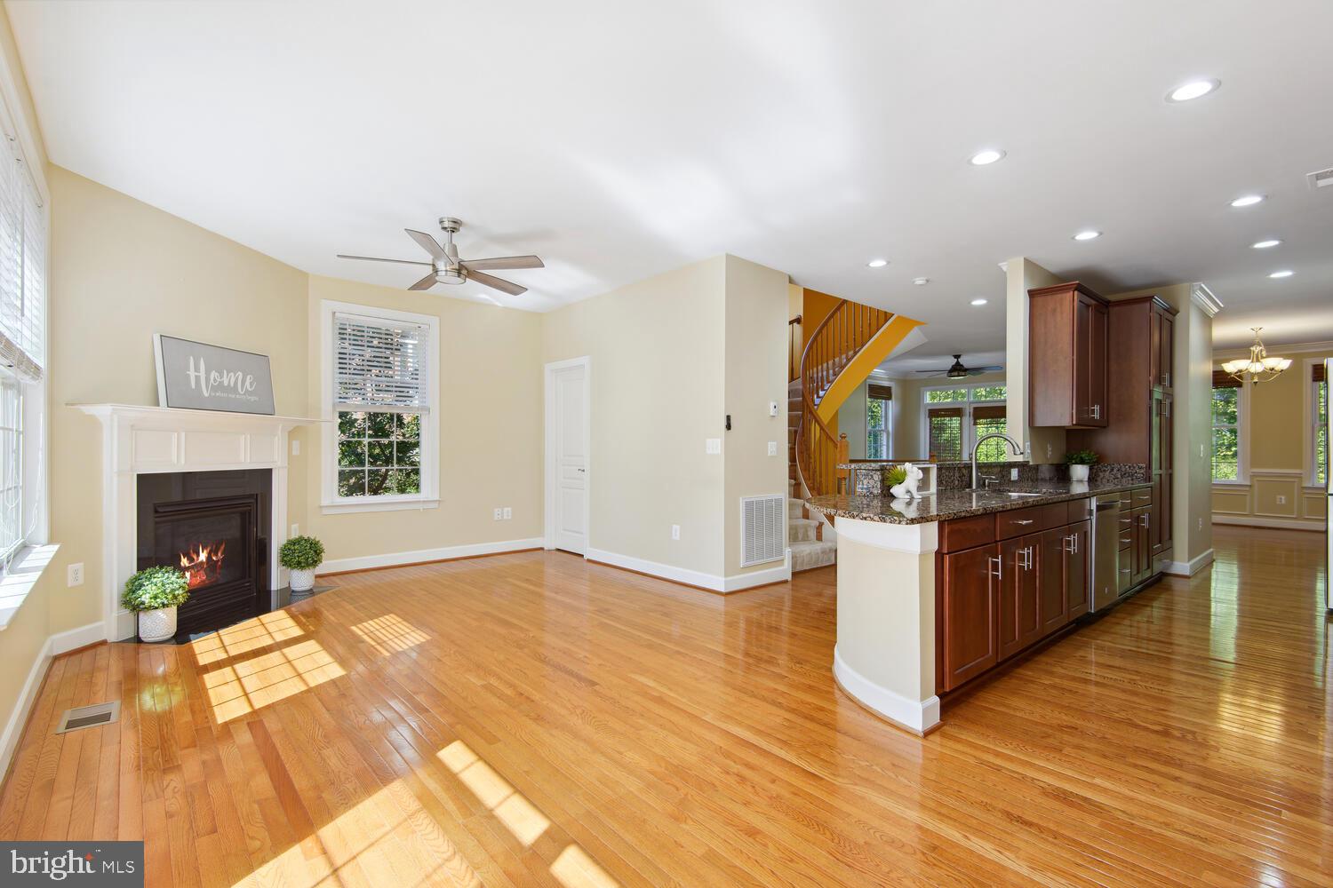 FAIR OAKS - Residential