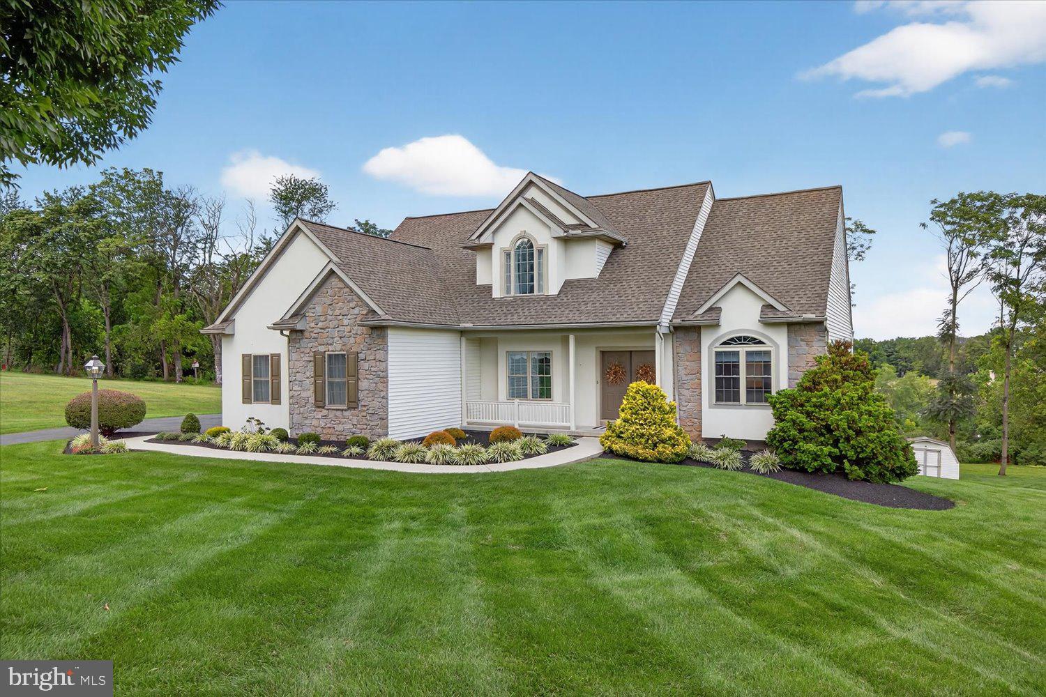 18 FARMINGTON WAY