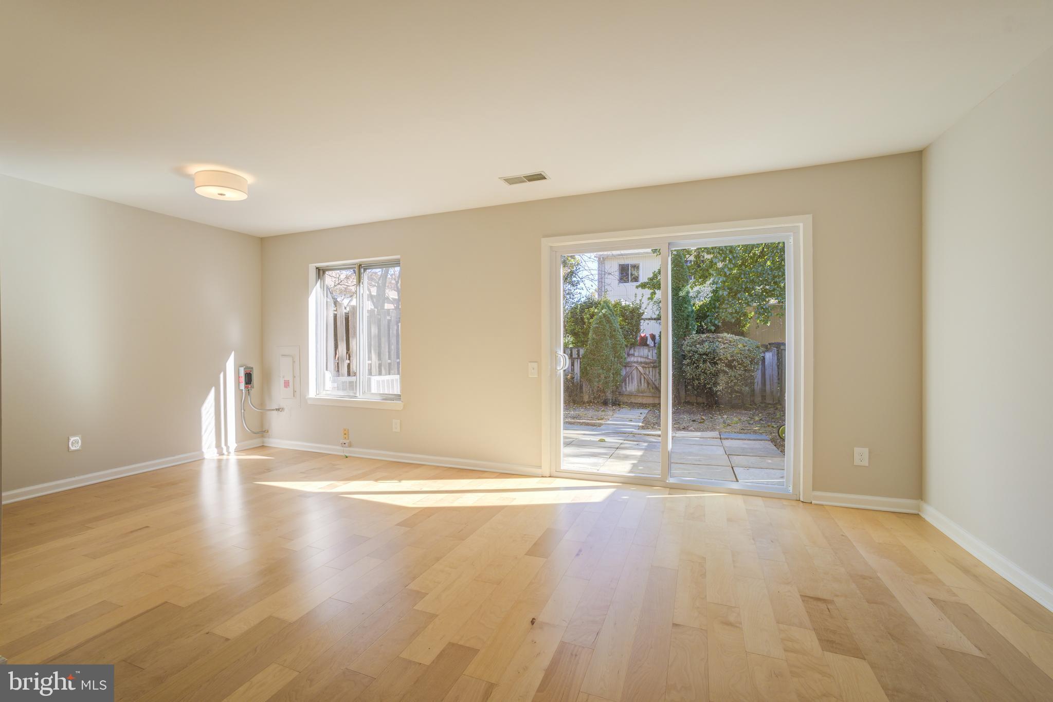 MARYLAND PLACE - Residential