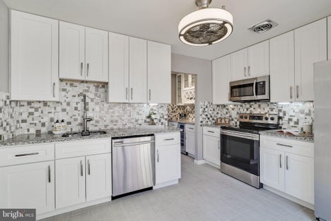Photo of 2210 S Quincy Street #2, ARLINGTON, VA 22204 (MLS # VAAR2081284)