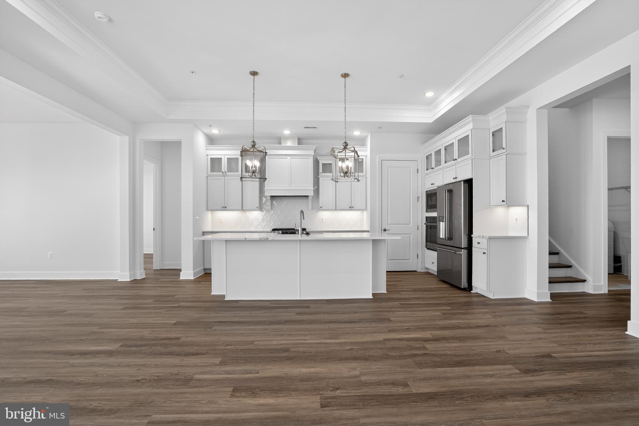 FOUR SEASONS AT KENT ISLAND - Residential