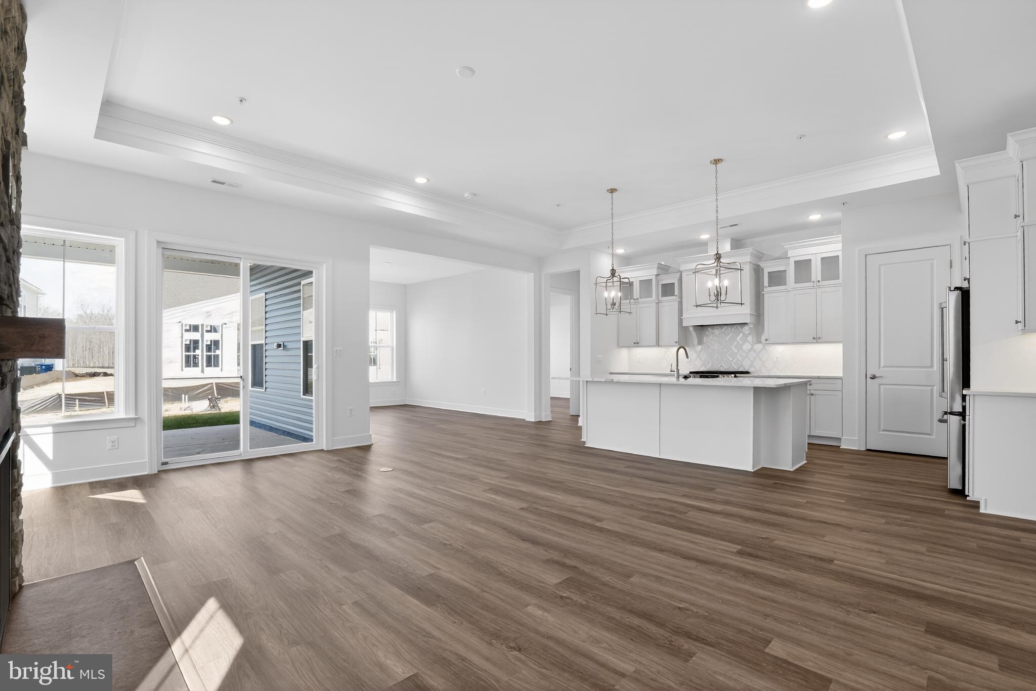 FOUR SEASONS AT KENT ISLAND - Residential