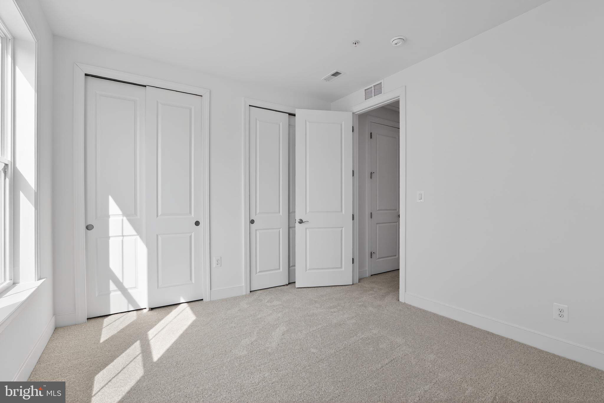 FOUR SEASONS AT KENT ISLAND - Residential