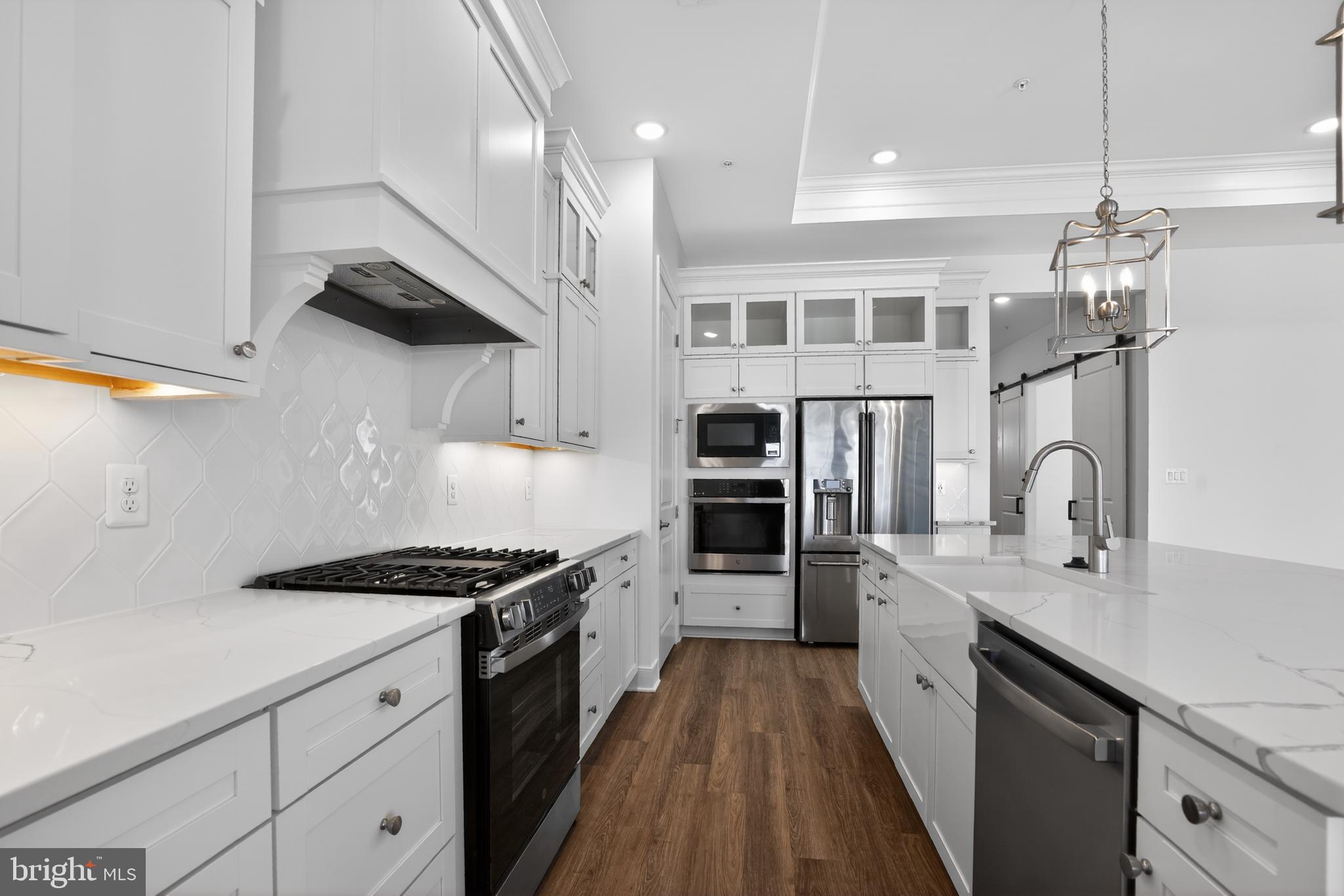FOUR SEASONS AT KENT ISLAND - Residential