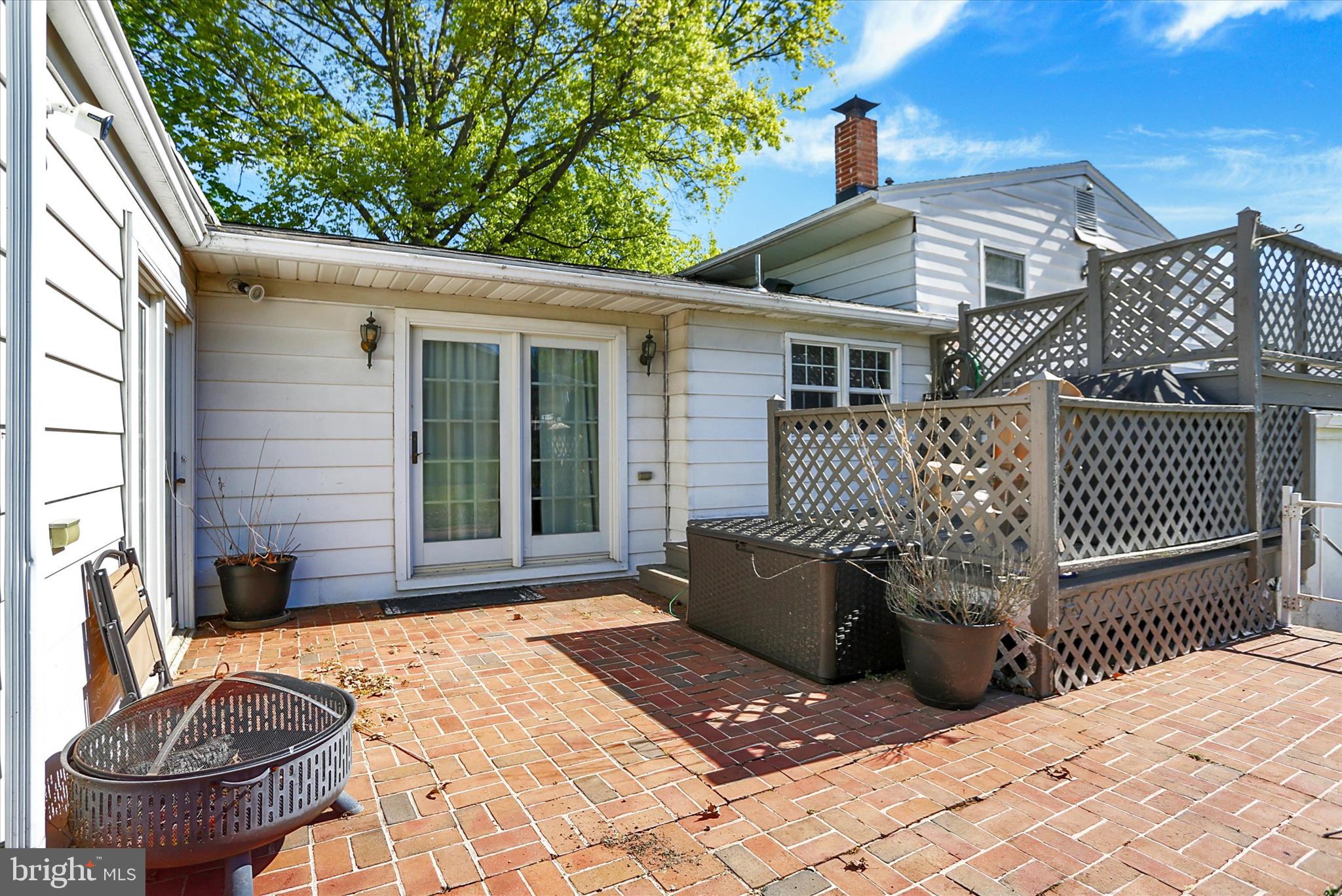 GREEN LANE FARMS - Residential