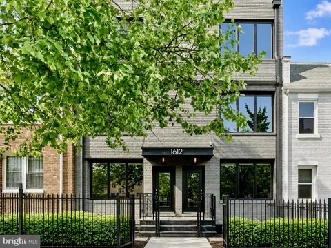 MLS: DCDC2260730