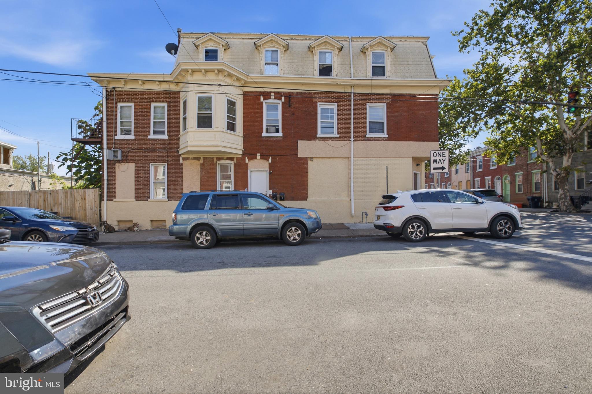 940 N SPRUCE STREET