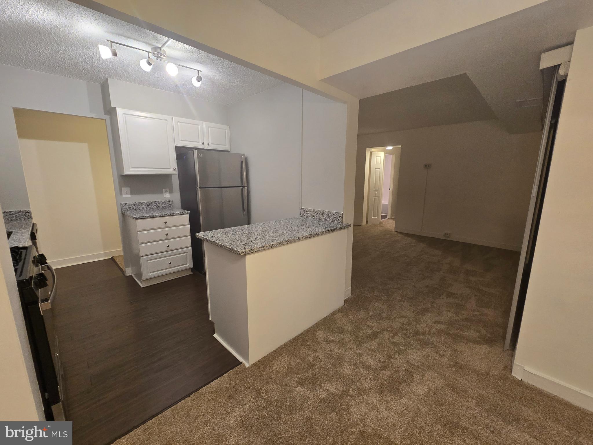 VILLAGE OF LONG REACH - Residential