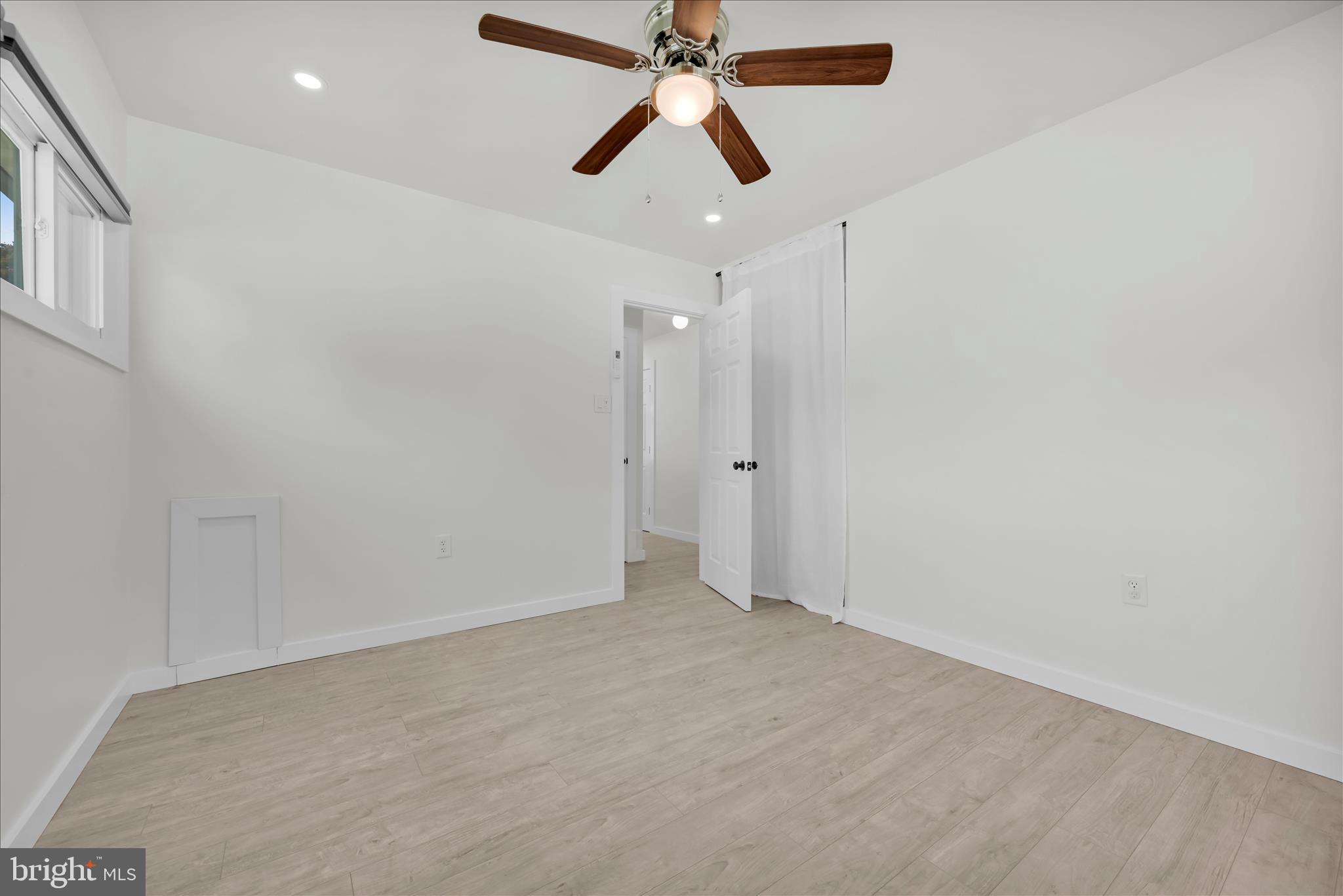 LANDISVILLE - Residential