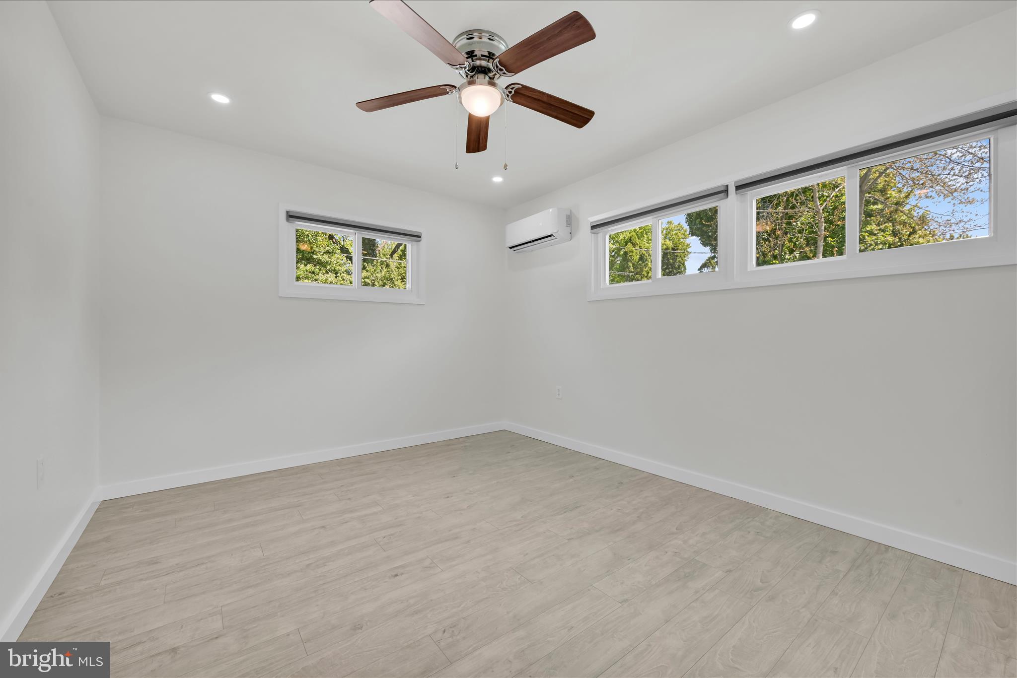 LANDISVILLE - Residential
