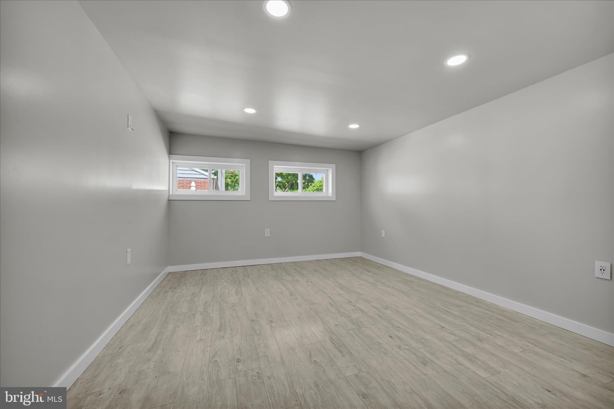 LANDISVILLE - Residential