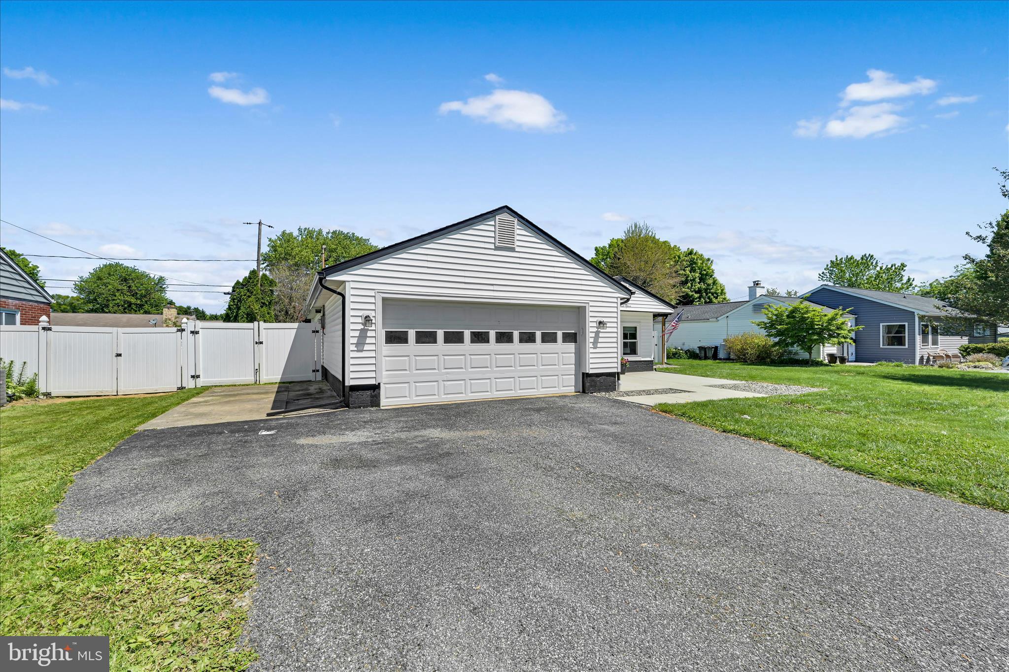 LANDISVILLE - Residential