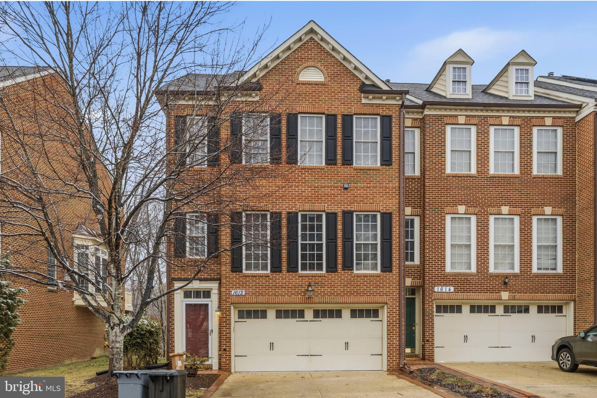 1612 REGENT MANOR COURT