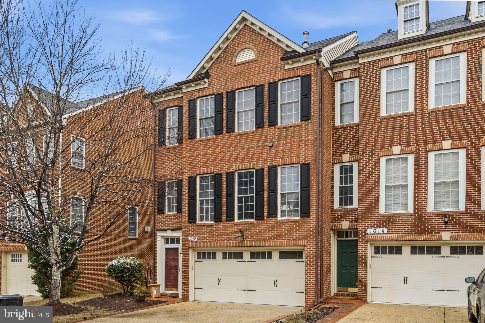 1612 REGENT MANOR COURT