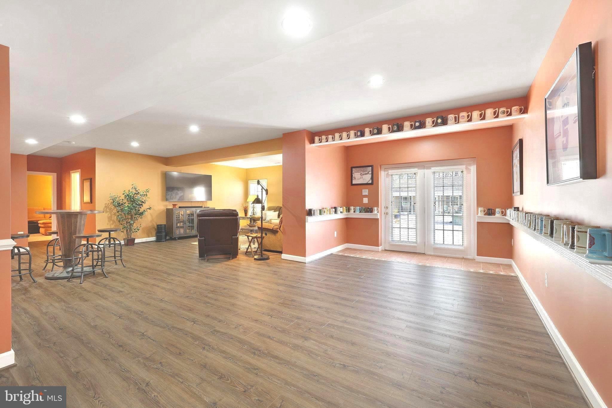 CEDAR CREST - Residential