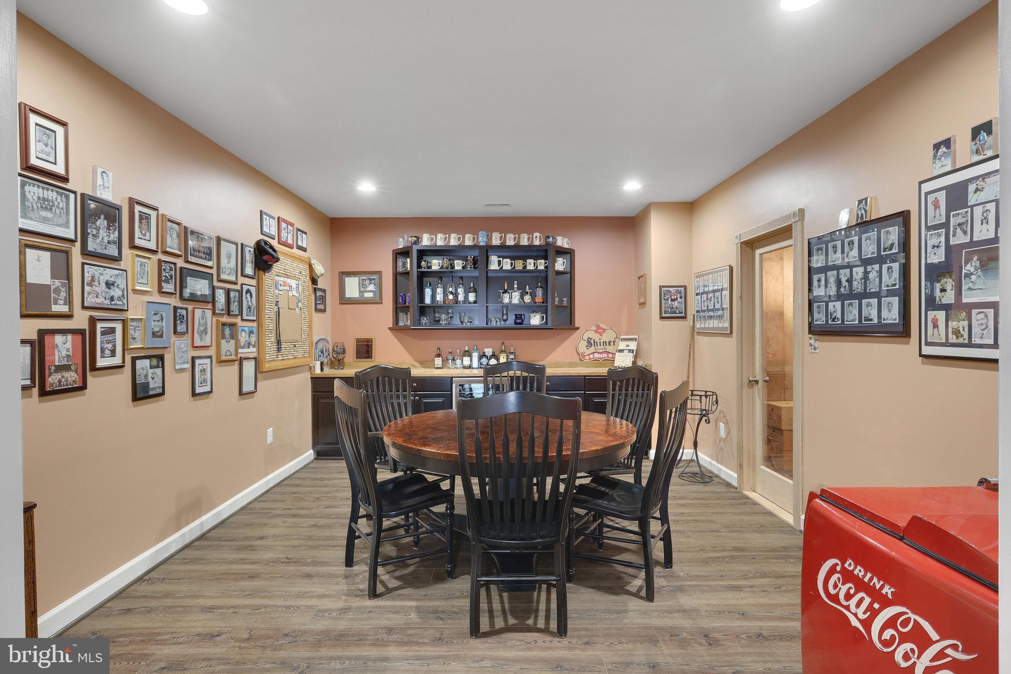 CEDAR CREST - Residential