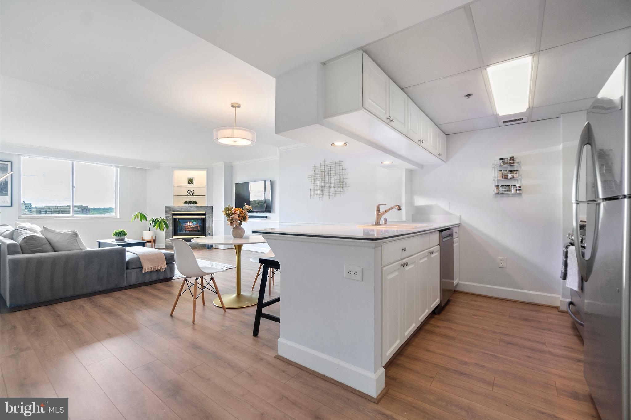 1276 N WAYNE STREET 1024