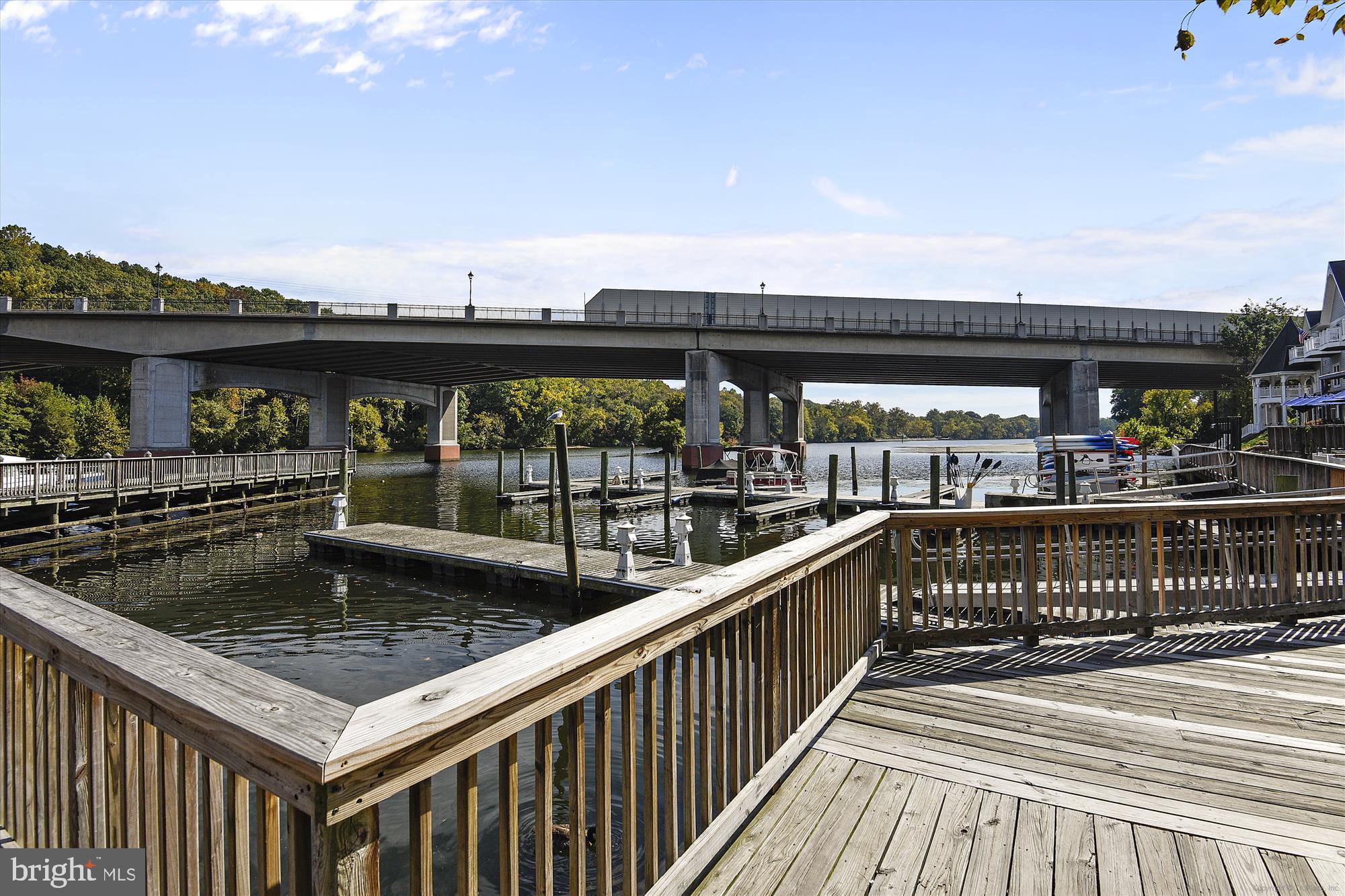 MOORINGS OF OCCOQUAN CON - Residential