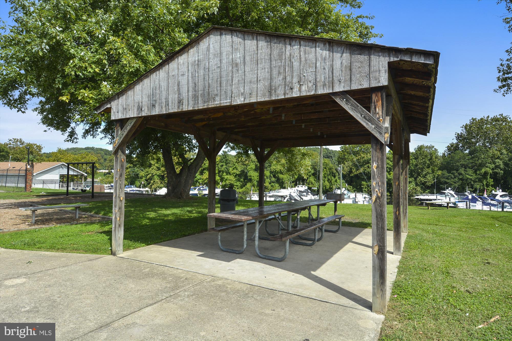 MOORINGS OF OCCOQUAN CON - Residential