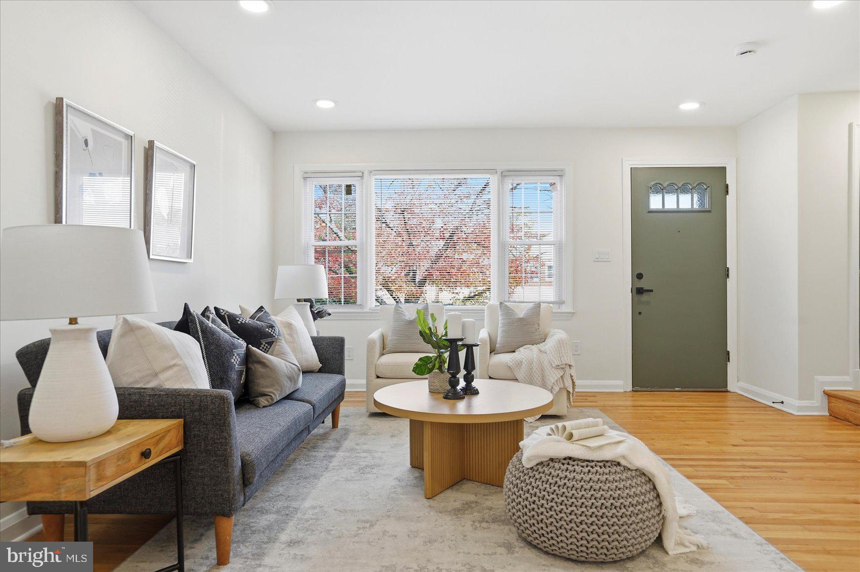 RAMBLEWOOD - Residential