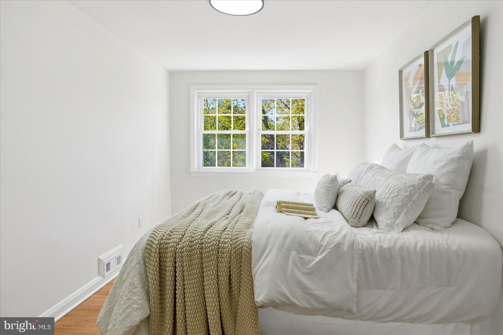 RAMBLEWOOD - Residential