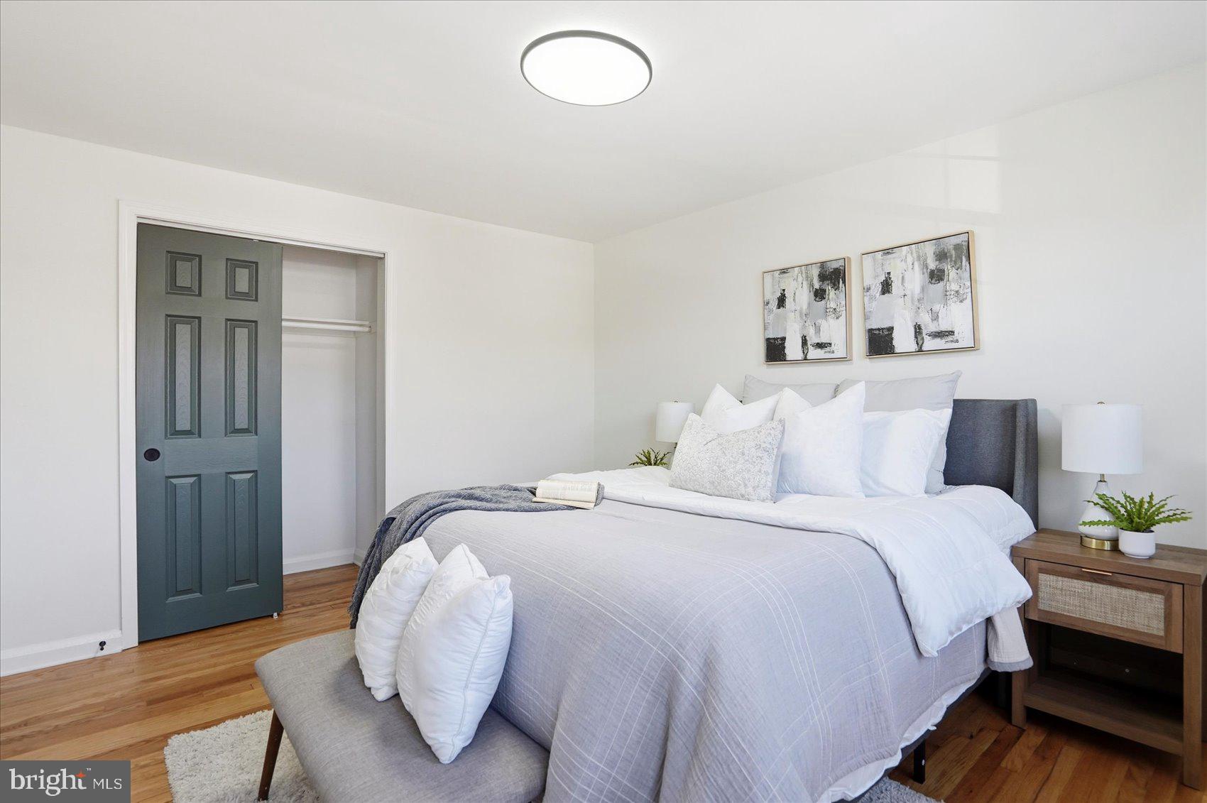 RAMBLEWOOD - Residential