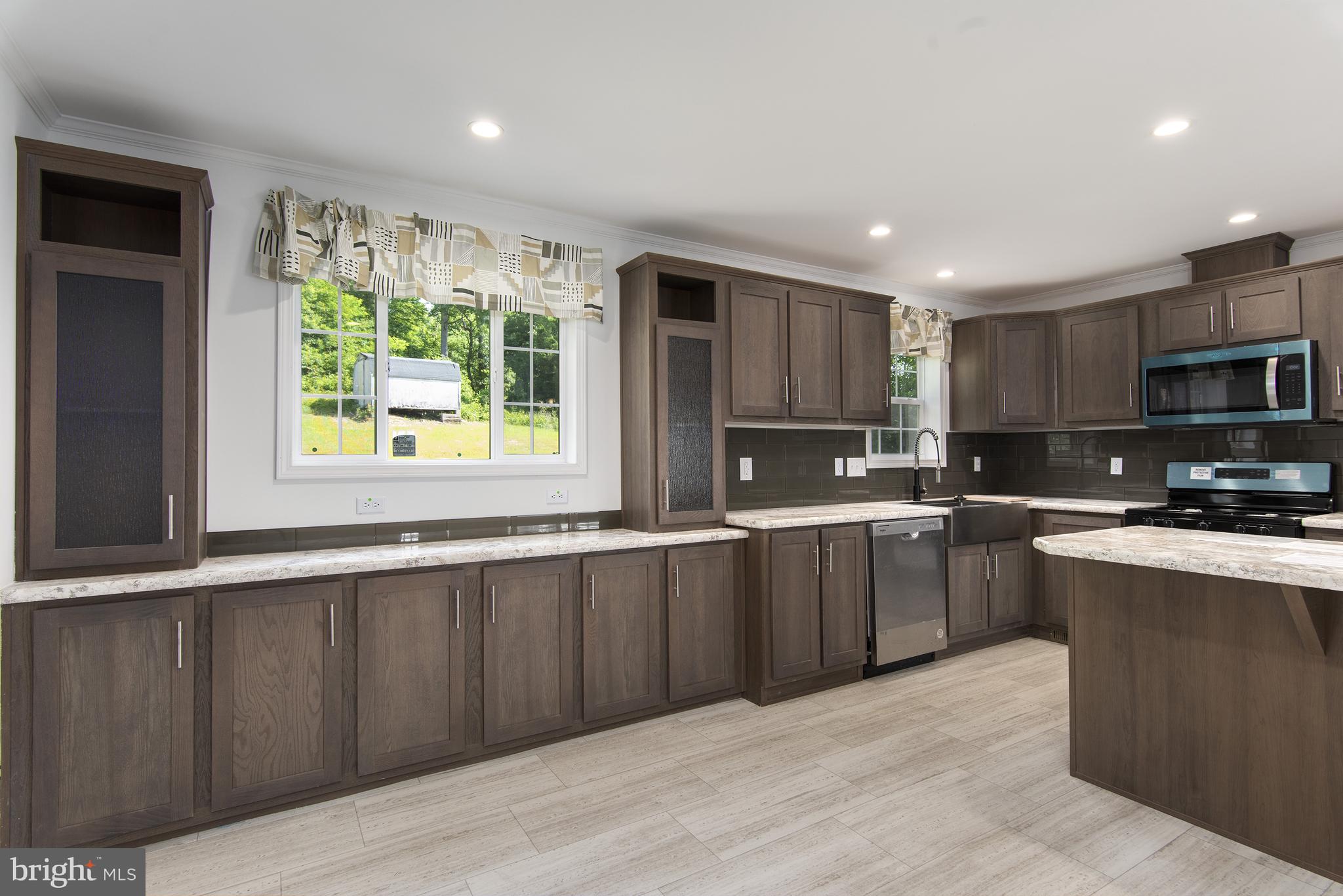 NONAVAILABLE - Residential