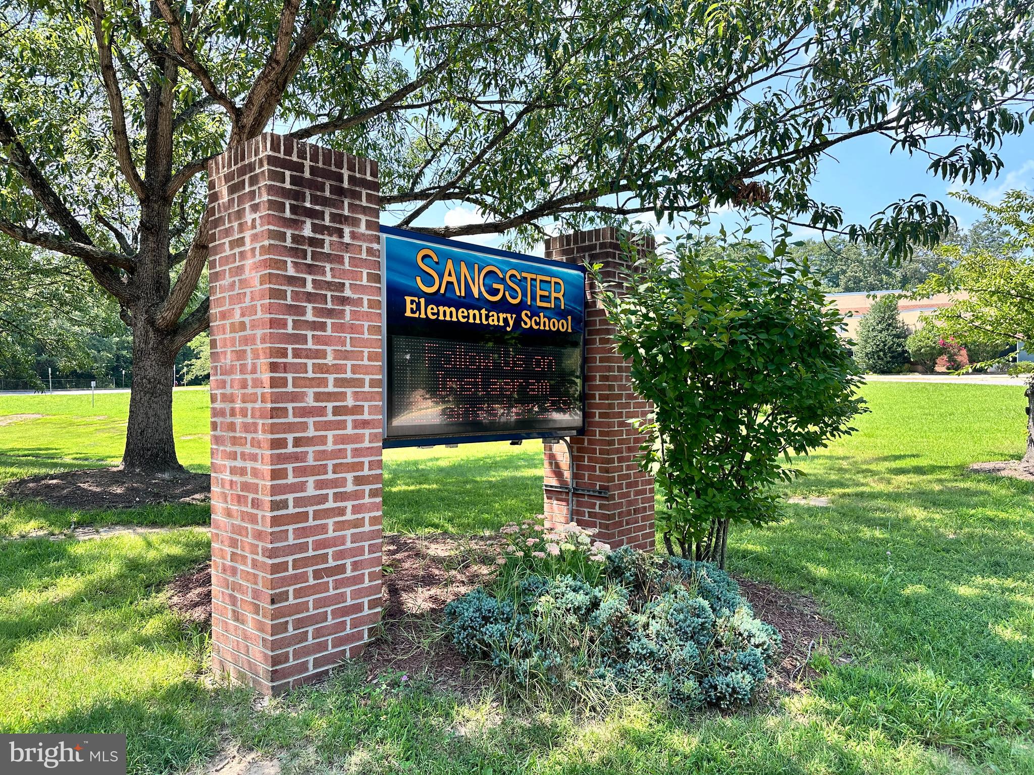 ORANGE HUNT ESTATES WEST - Residential