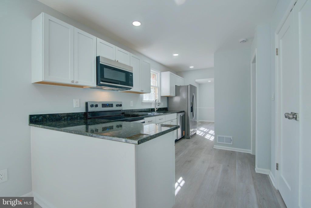 Photo of 7411 Reservation Drive, SPRINGFIELD, VA 22153 (MLS # VAFX2257574)