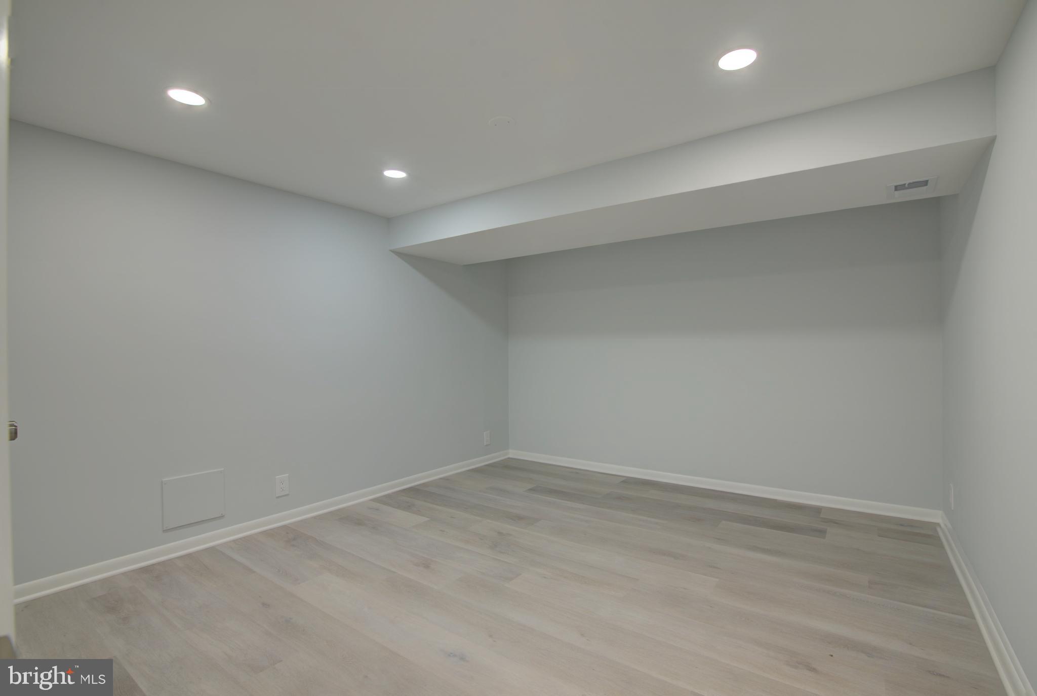 ORANGE HUNT ESTATES WEST - Residential