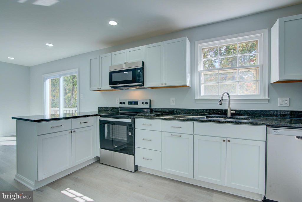 Photo of 7411 Reservation Drive, SPRINGFIELD, VA 22153 (MLS # VAFX2257574)