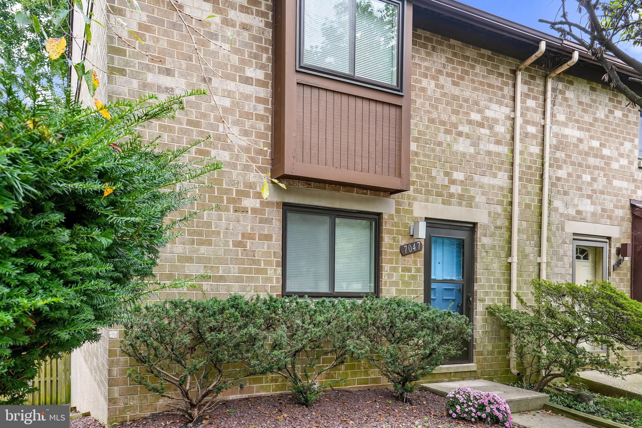 7047 KNIGHTHOOD LANE