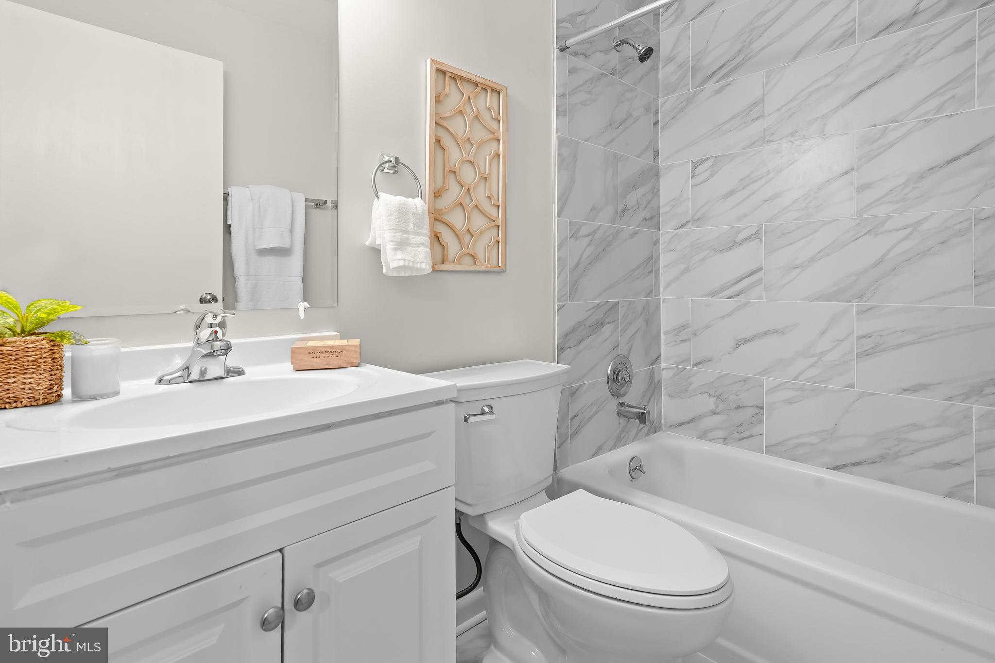 VILLAGE OF OWEN BROWN - Residential