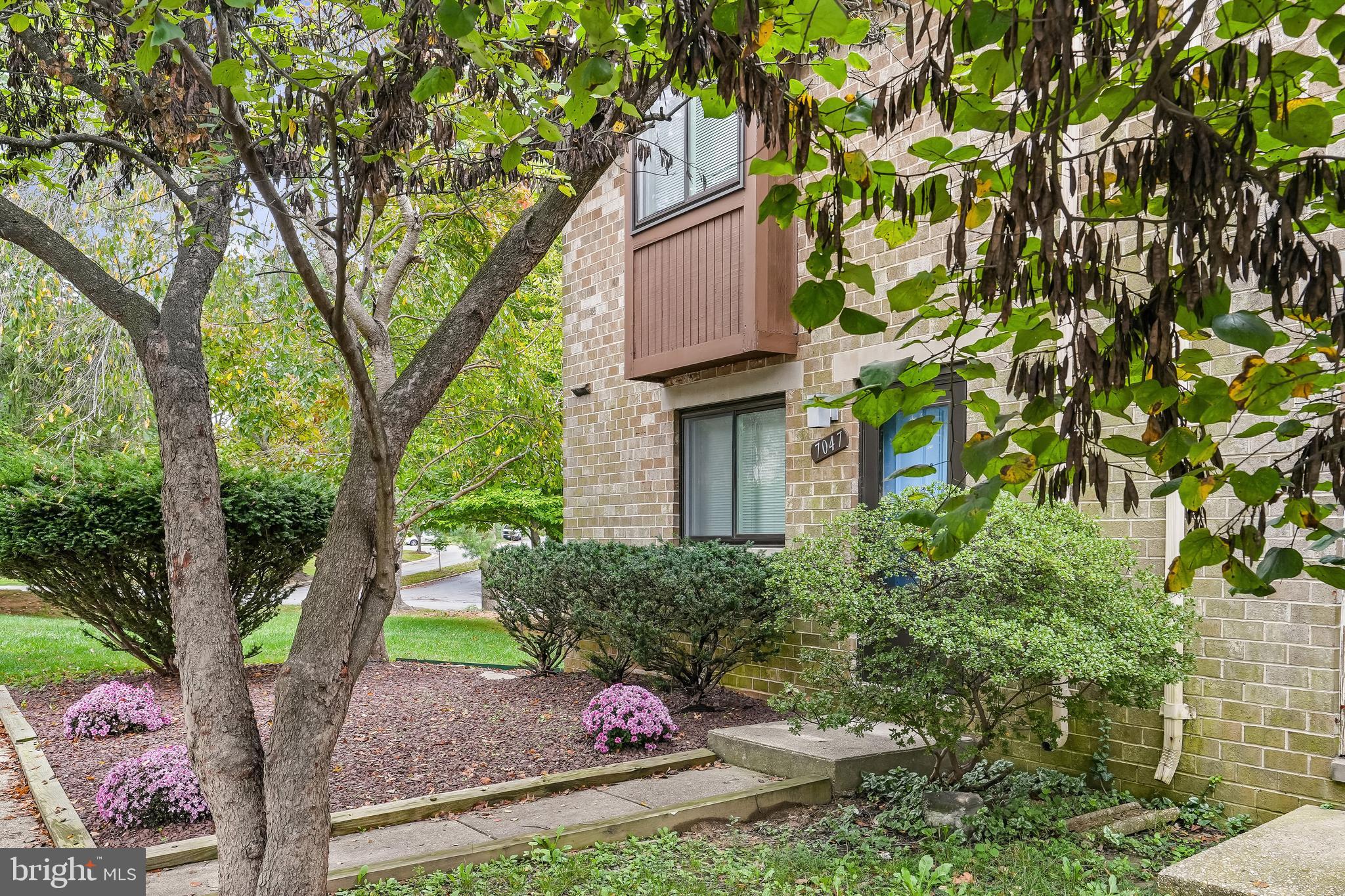 7047 KNIGHTHOOD LANE