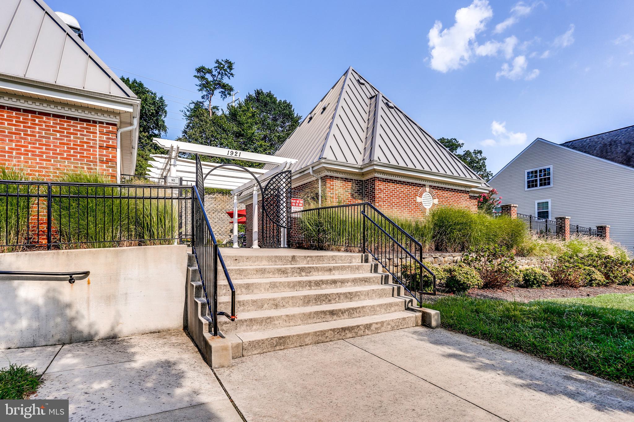 MONTICELLO - Residential Lease