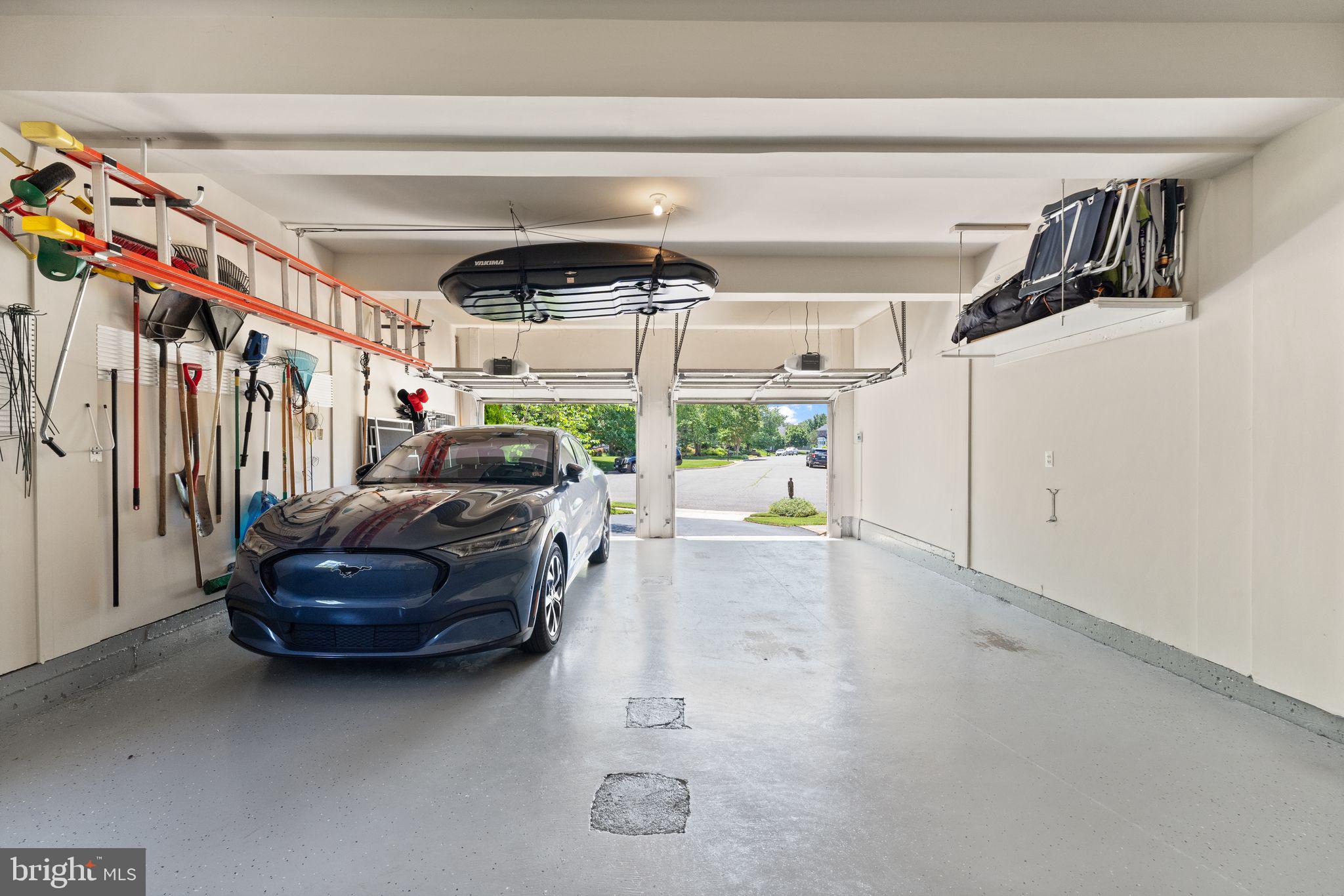 OAKTON WOODS - Residential