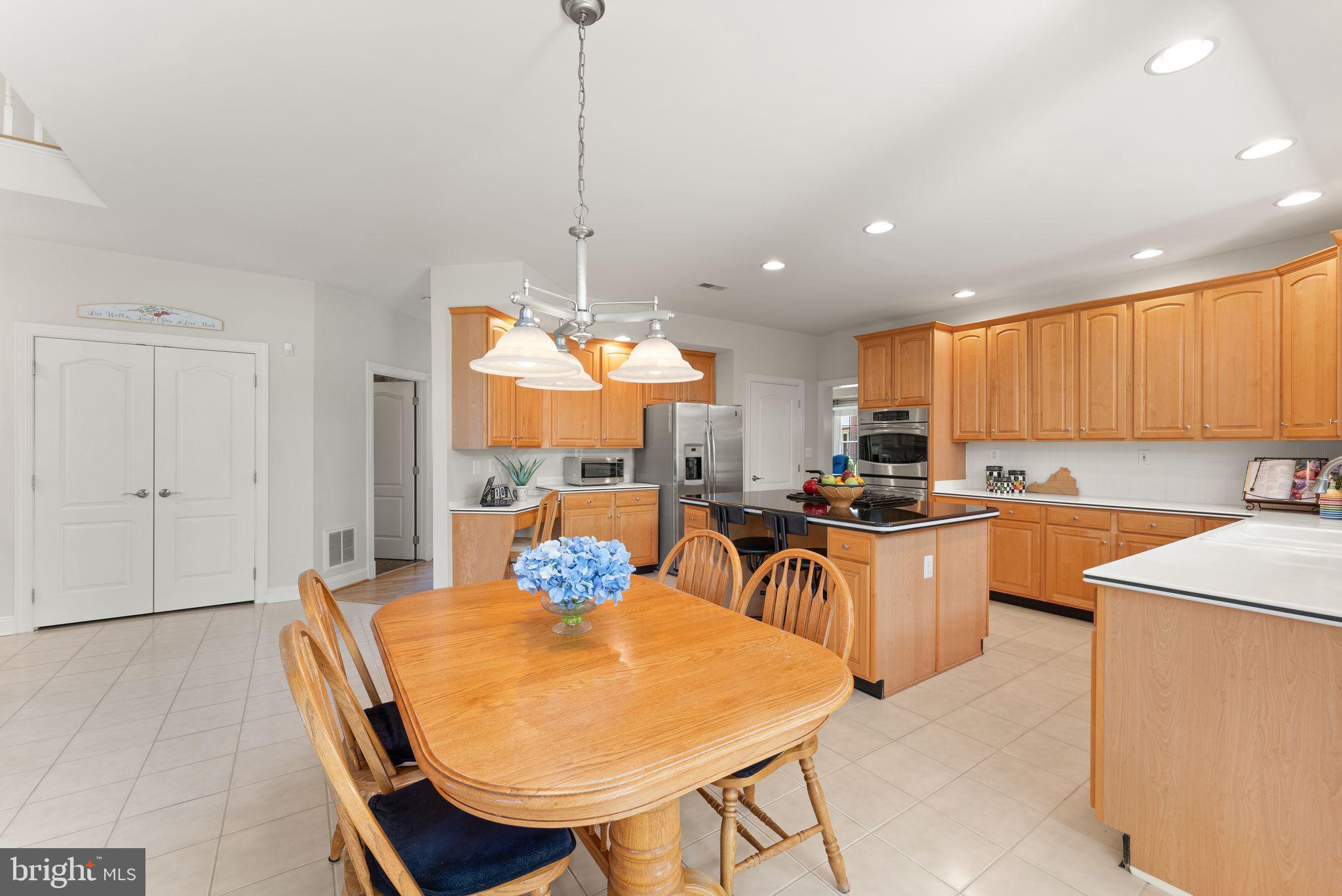 OAKTON WOODS - Residential