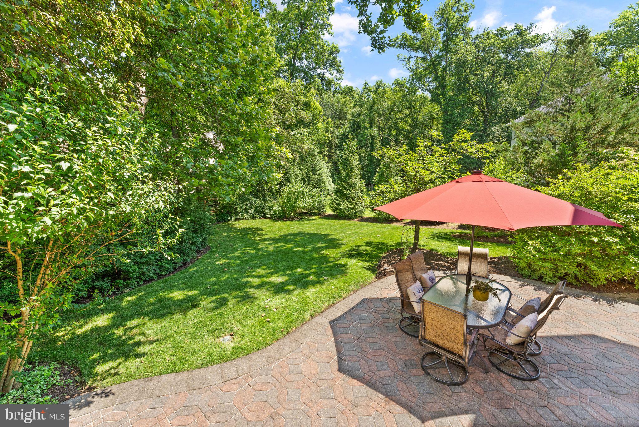 OAKTON WOODS - Residential