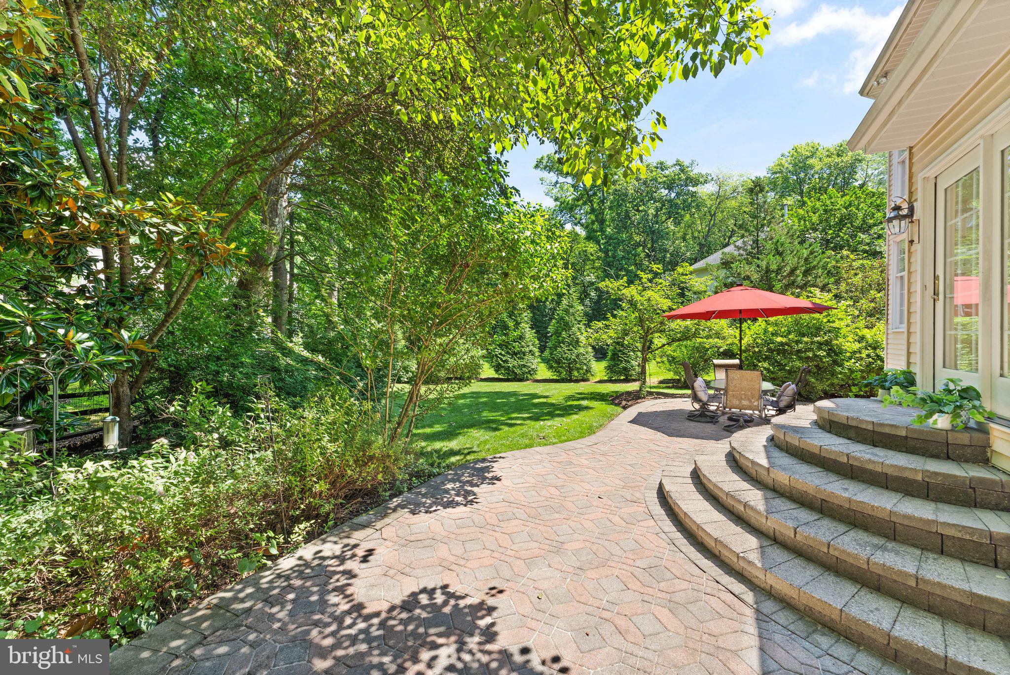 OAKTON WOODS - Residential