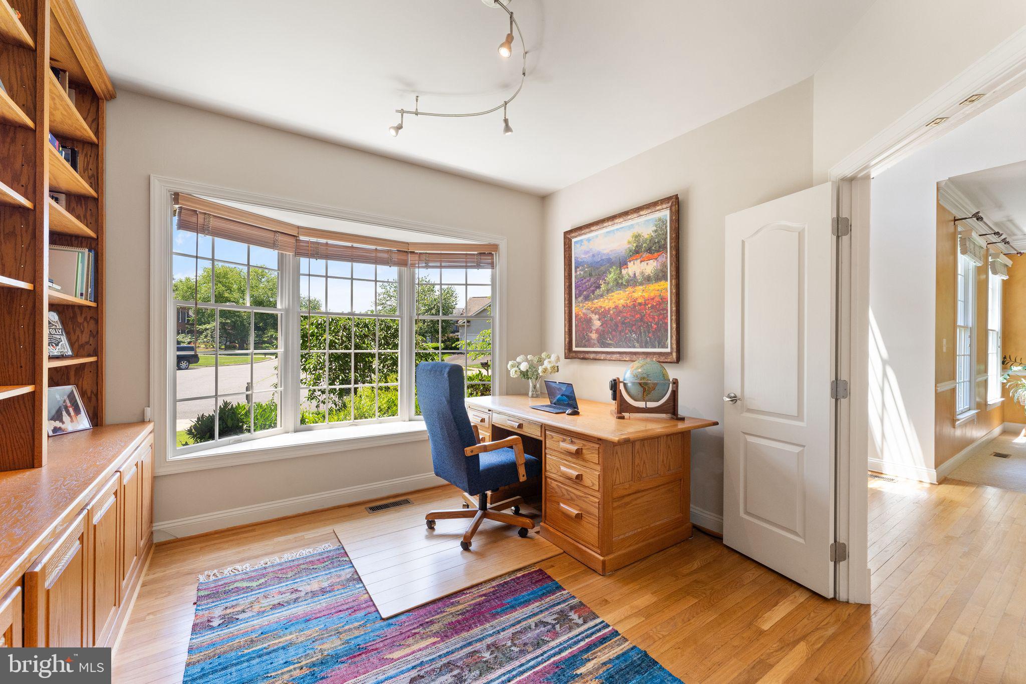 OAKTON WOODS - Residential