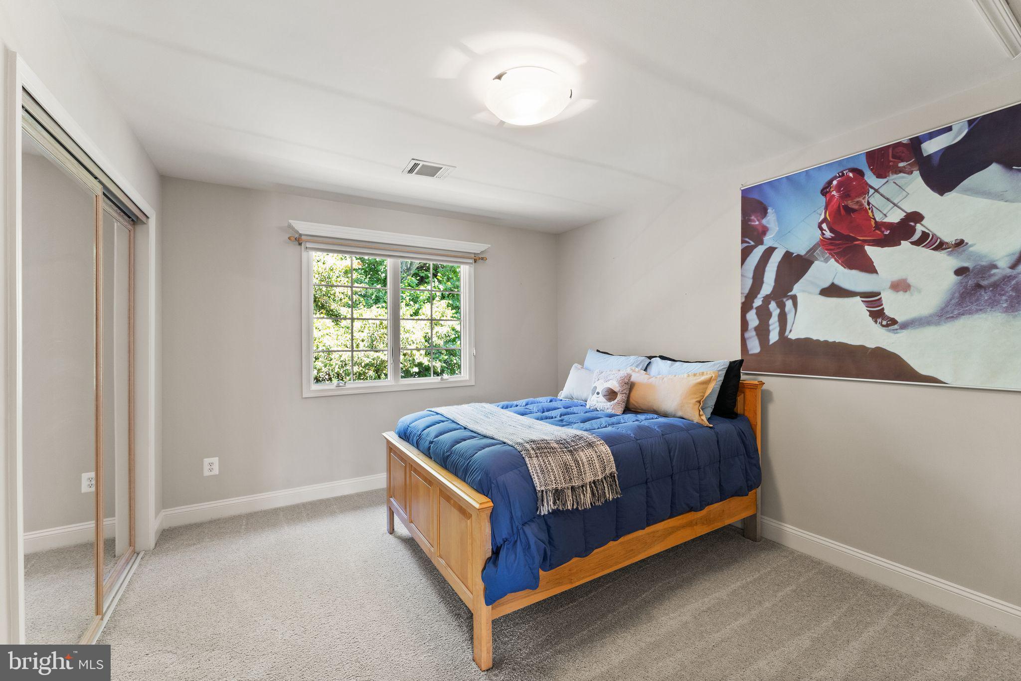 OAKTON WOODS - Residential